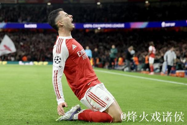 马丁内利达成连续5场欧冠破门壮举,自99-00赛季亨利后再现 马丁内利达成连续5场欧冠破门壮举,自99-00赛季亨利后再现